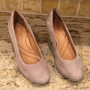 Beige suede heels
